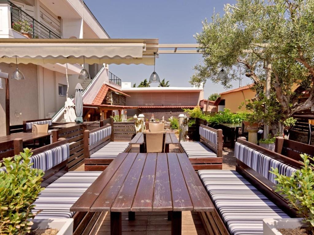 Eleon Studio 2 – Room ID: 536401104 · Eleon Studio 2 by Booking Kottas – Twin Beds